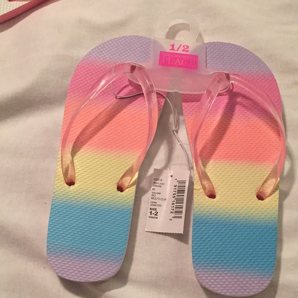 Children’s Place Youth Flip Flops - Picture 1 of 2